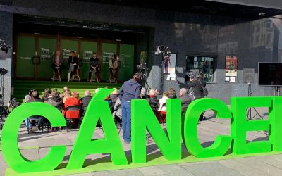 LA AECC DESCUBRE UNA ESCULTURA EN CALLAO CON MOTIVO DEL DÍA MUNDIAL DEL CÁNCER