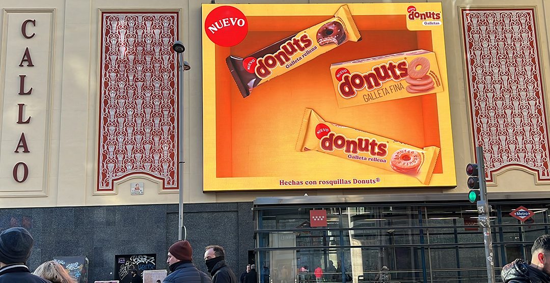 DONUTS BISCUITS FILLS THE SCREENS OF CALLAO CITY LIGHTS WITH 3D FLAVOURS