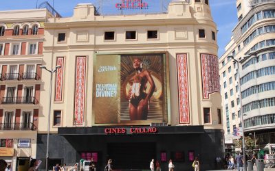 GAULTIER DIVINE IN 3D FLOODS CALLAO WITH SENSUALITY