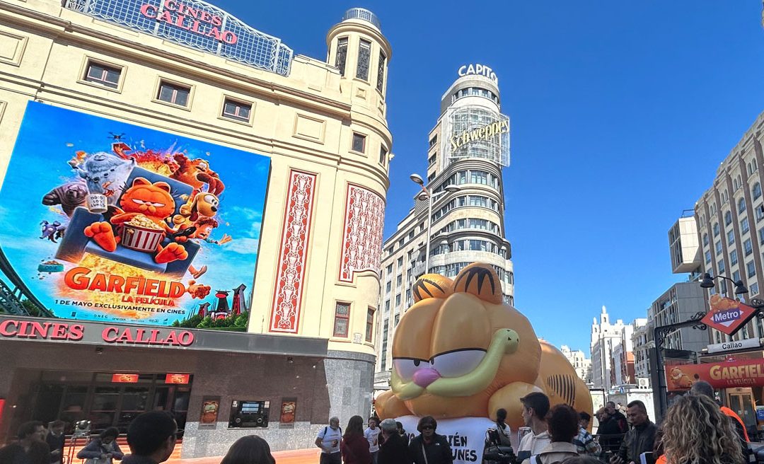 GARFIELD TIÑE CALLAO DE COLOR NARANJA EN EL ESTRENO DE SU NUEVA PELÍCULA