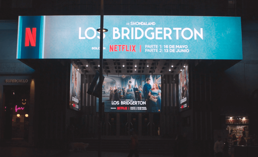 ‘BRIDGERTONS’ ARRIVE AT GRAN VÍA CIRCUIT