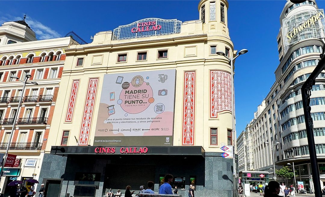 MADRID CITY COUNCIL INVITES YOU TO TAKE CARE OF THE ENVIRONMENT, AT CALLAO CITY LIGHTS