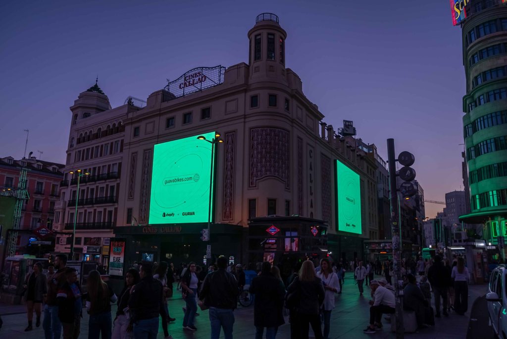 Shopify DOOH Madrid