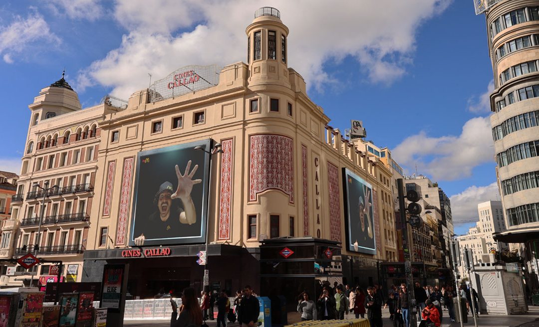 MCDONALD´S SORPRENDE CON SU NUEVA CAMPAÑA EN CALLAO CITY LIGHTS