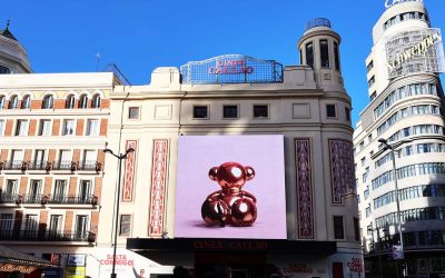 TOUS LLEVA SU ICÓNICO OSO A LA GRAN VÍA MADRILEÑA