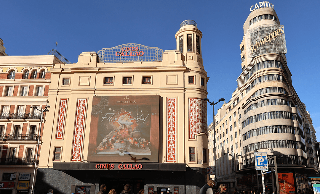 PARADORES FELICITA LA NAVIDAD EN CALLAO CITY LIGHTS