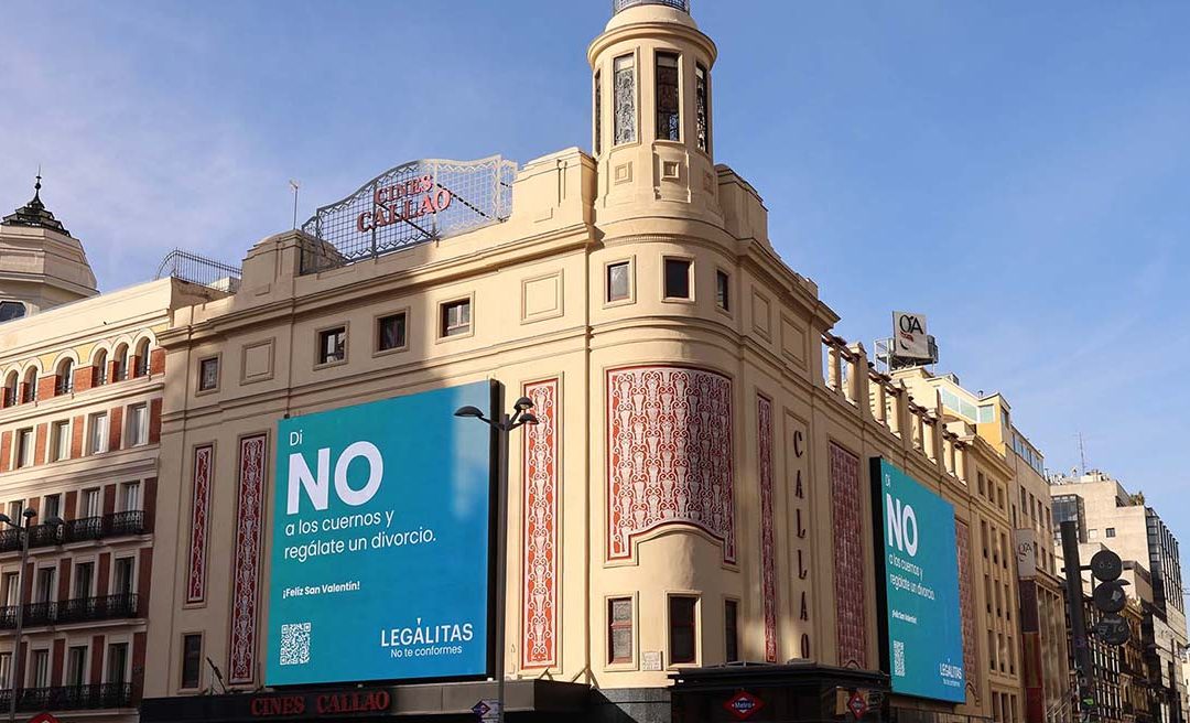 LEGÁLITAS BRINGS HUMOUR TO VALENTINE’S DAY AT CALLAO CITY LIGTHS