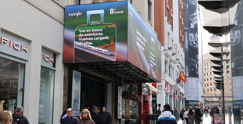 B TRAVEL RENFE DOOH