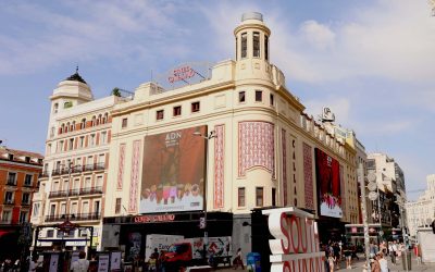 ADOLFO DOMÍNGUEZ LANZA SU COLECCIÓN DE PERFUMES ADN EN CALLAO CITY LIGHTS