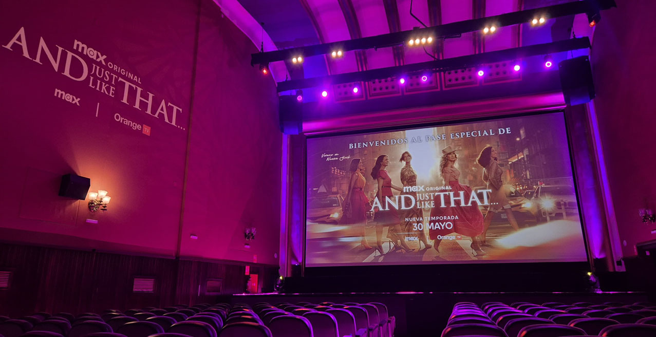 AND I JUST LIKE THAT EN LOS CINES CALLAO