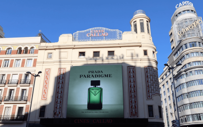 PRADA LANZA PARADIGME CON TOM HOLLAND EN CALLAO CITY LIGHTS