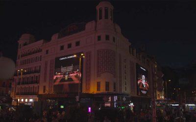 CALLAO CITY LIGHTS RETRANSMITE EN DIRECTO EL DESFILE DE CAROLINA HERRERA CELEBRADO EN LA PLAZA MAYOR