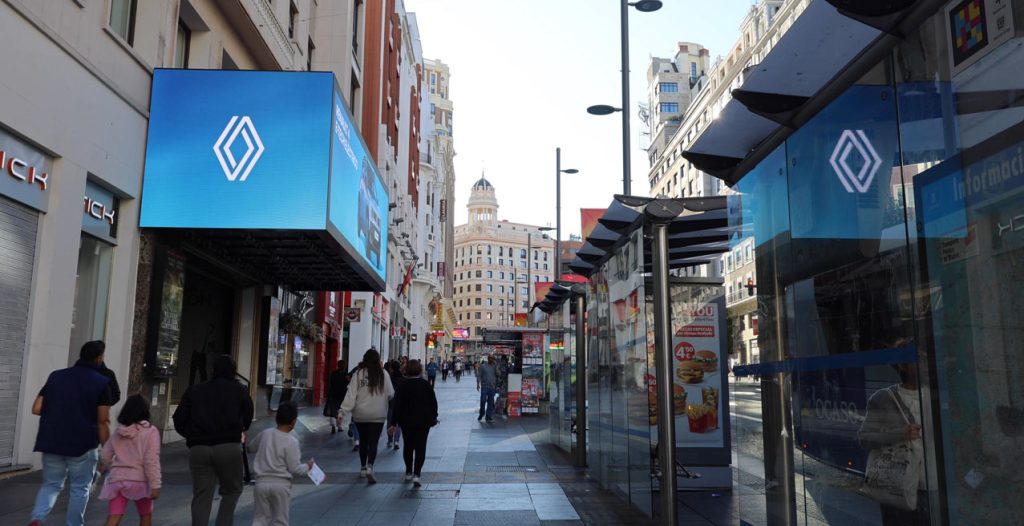 RENAULT DOOH MADRID ESPAÑA