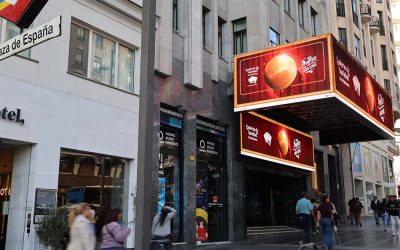 CHRISTMAS LOTTERY LIGHTS UP THE GRAN VÍA CIRCUIT