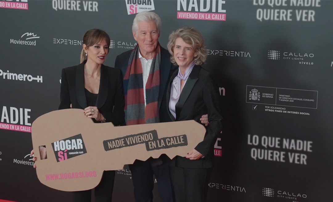 RICHARD AND ALEJANDRA GERE AT THE PREVIEW OF THE DOCUMENTARY ‘WHAT NO ONE WANTS TO SEE’