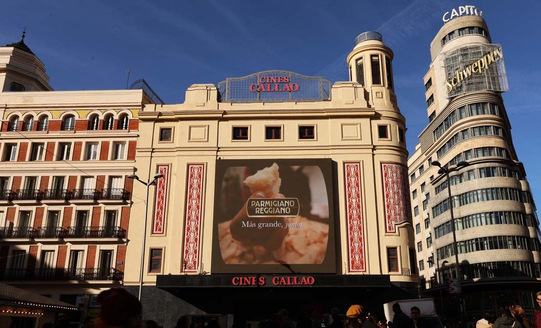 PARMIGIANO REGGIANO SE MUESTRA EN 3D EN CALLAO CITY LIGHTS