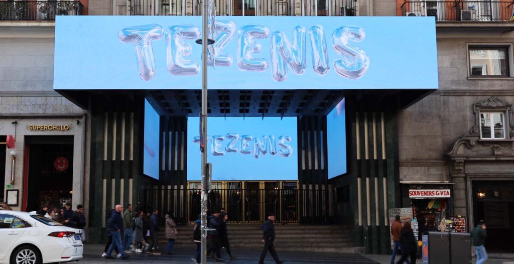 TEZENIS DOOH INAUGURACIÓN PRECIADOS