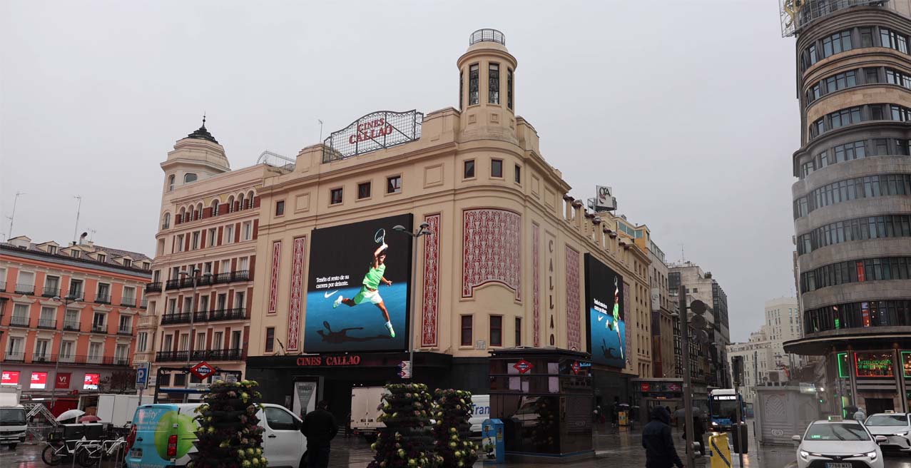 NIKE ALCARAZ DOOH MADRID