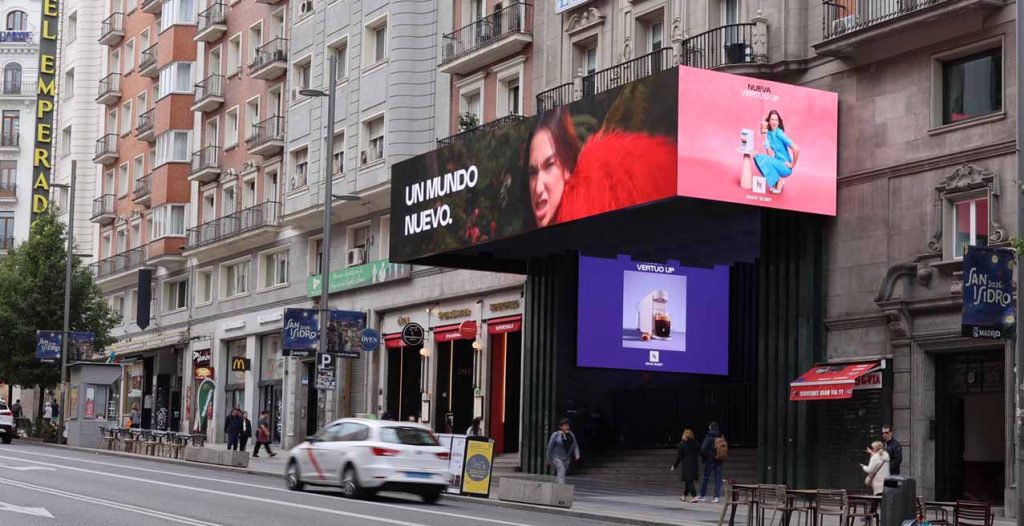 NESPRESSO DUA LIPA DOOH MADRID