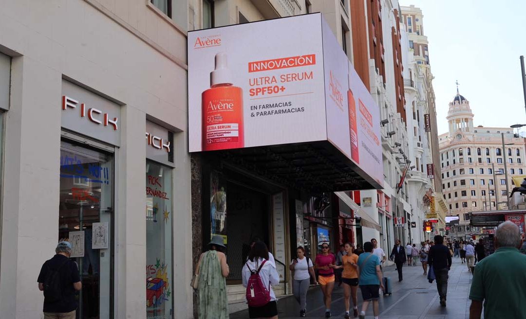 AVÈNE PRESENTA ULTRA SERUM SPF50+ EN CIRCUITO GRAN VÍA
