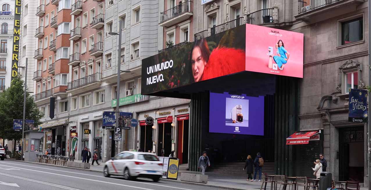 NESPRESSO DUA LIPA DOOH MADRID