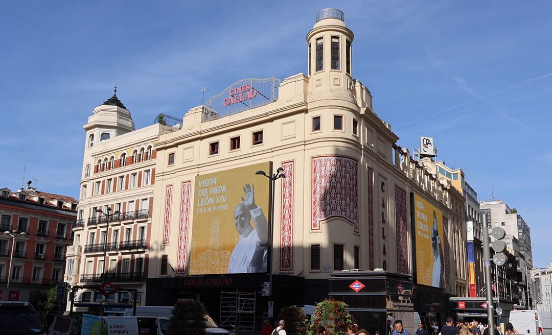 EL AYUNTAMIENTO DE MADRID DA LA BIENVENIDA AL PAPA EN CIRCUITO GRAN VÍA