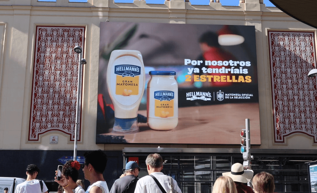 HELLMANN’S MUESTRA SU APOYO A LA SELECCIÓN, EN CALLAO CITY LIGHTS