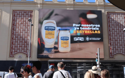 HELLMANN’S MUESTRA SU APOYO A LA SELECCIÓN, EN CALLAO CITY LIGHTS