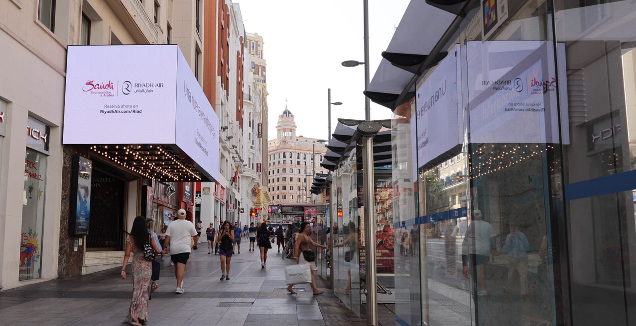 ARABIA SAUDI RIYAHD AIR DOOH MADRID