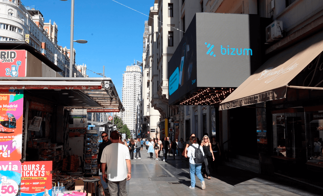 BIZUM TIRA DE HUMOR PARA PROMOCIONAR SU NUEVA MODALIDAD, EN CIRCUITO GRAN VÍA