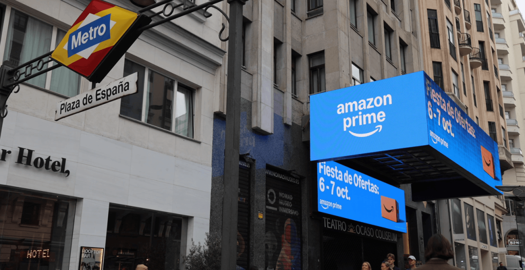 AMAZON PLUTO DOOH MADRID