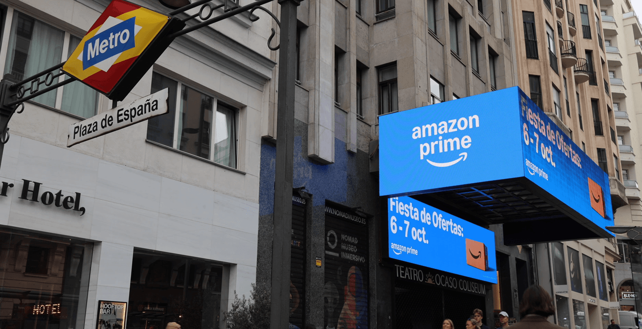 AMAZON PLUTO DOOH MADRID