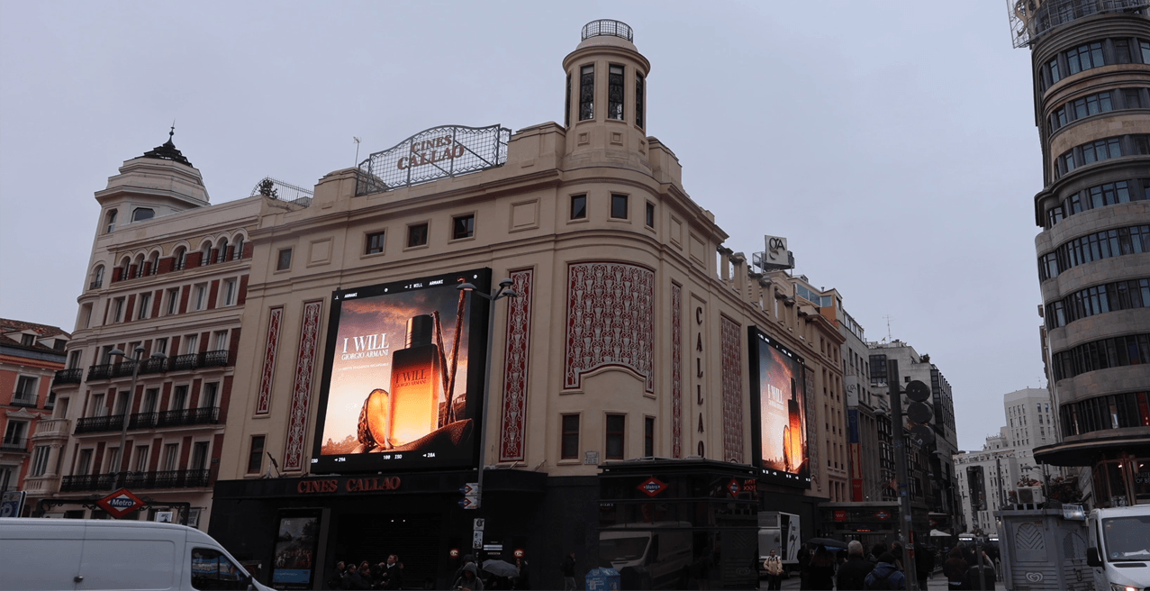 ARMANI FORCE DOOH MADRID